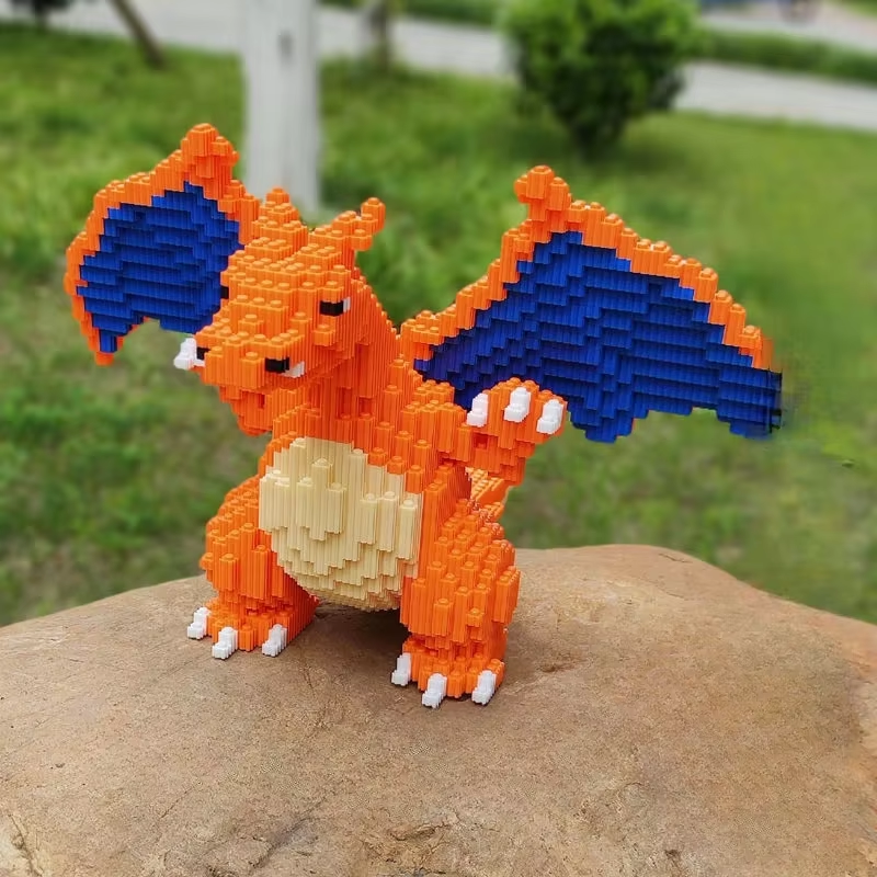 Pokémon Charizard Building Blocks – Fun Puzzle Toy & Desk Decor for Kids